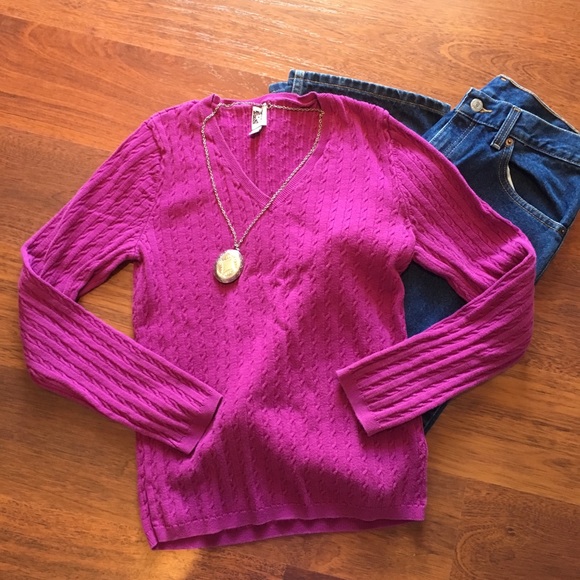 ๐ Fuchsia Cable Knit Anne Klein Sweater - Picture 1 of 4